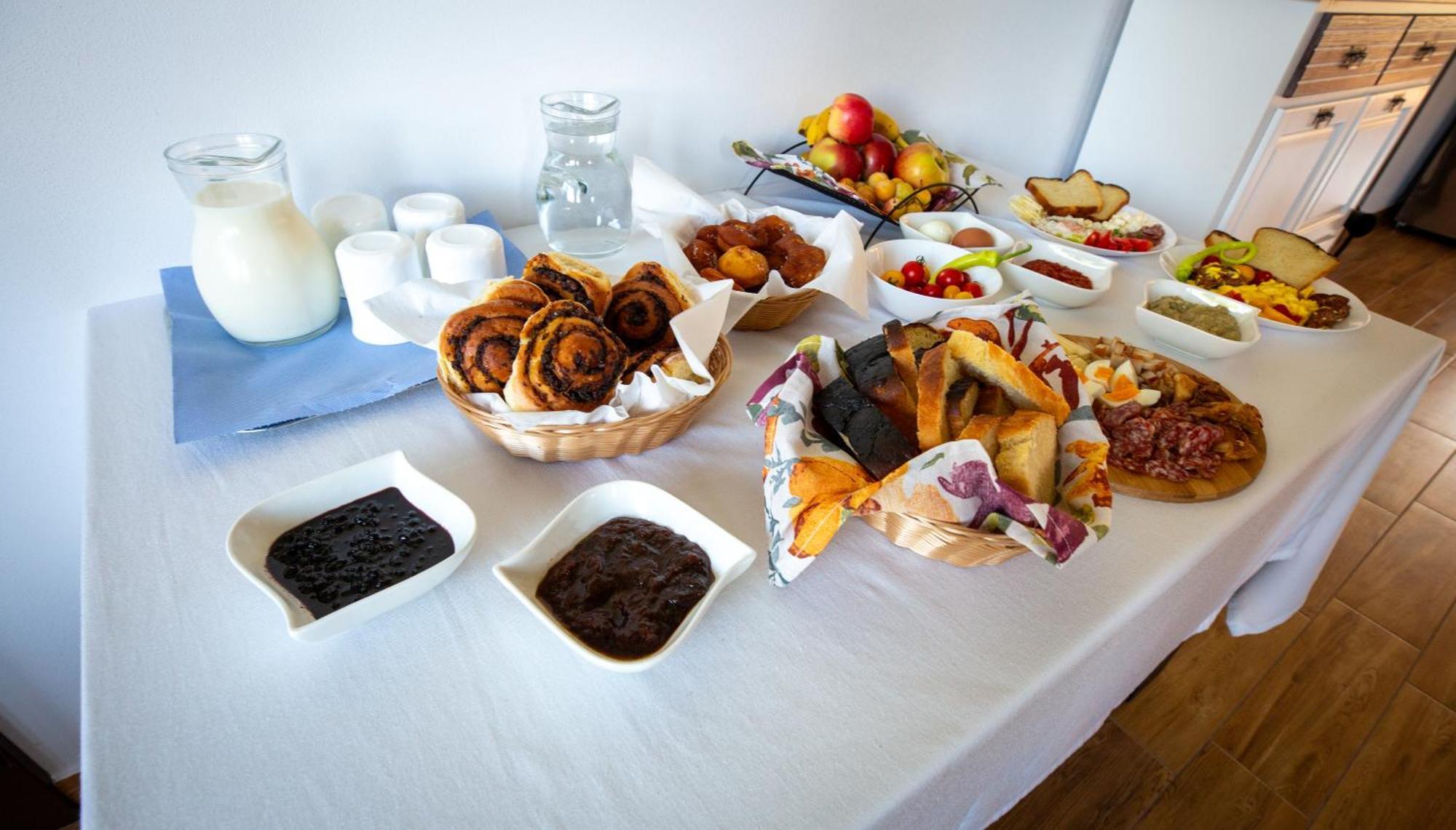 Dor De Maramu' Bed & Breakfast Ieud Ngoại thất bức ảnh